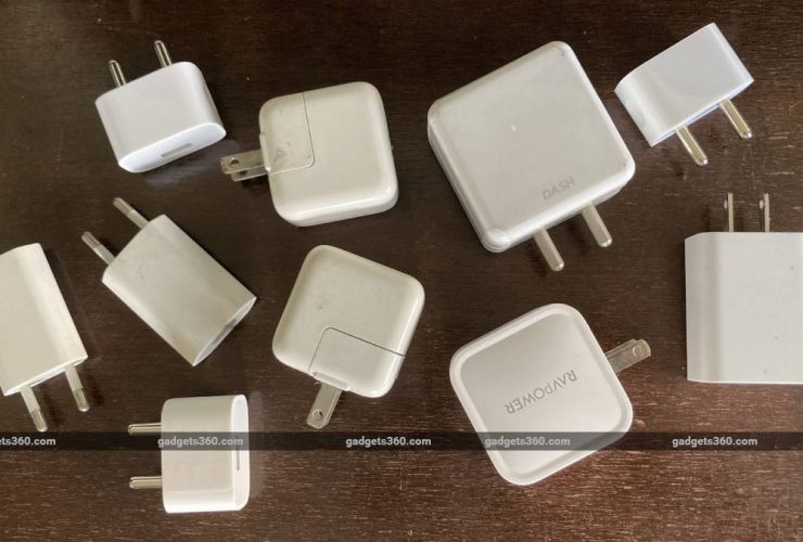 Apple Starts Eliminating Bundled Chargers: Considered as an Eco-Friendly Move from the Company.