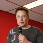 Elon Musk Warns Ukrainians About Precautions of Using Internet