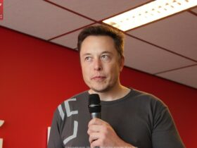 Elon Musk Warns Ukrainians About Precautions of Using Internet