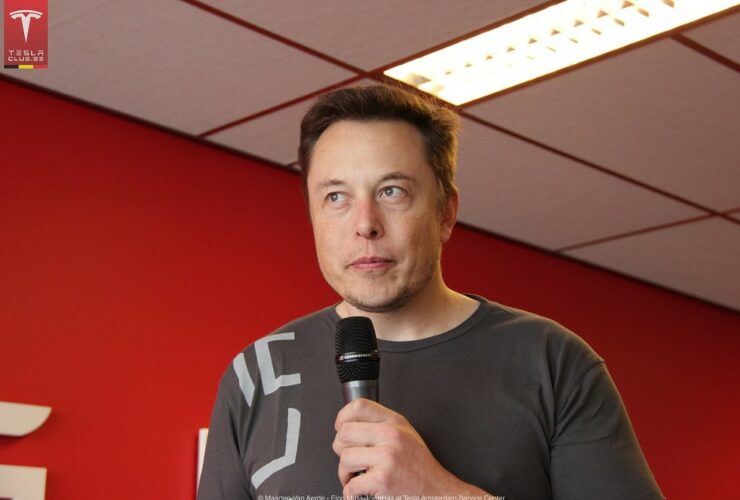 Elon Musk Warns Ukrainians About Precautions of Using Internet