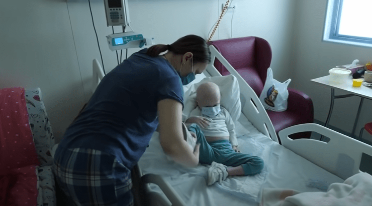 WHO: Hospitals in Ukraine May Run Out of Medical Oxygen, Omicron Cases Are On The Rise