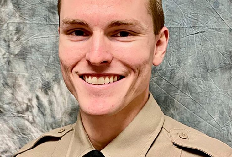 Suspect in killing of Idaho sheriff's deputy fatally shot