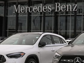 Workers at Mercedes factories in Alabama to vote in May on UAW